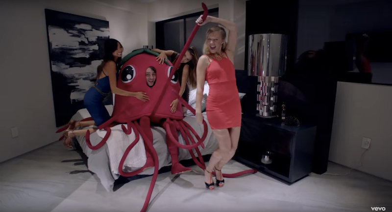 Illustration for article titled Pokémon Should Be Offended By Maroon 5's Bad 'Don't Wanna Know' Video